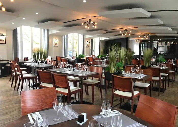 Logis Hotel & Restaurant - Les Bords De Seine