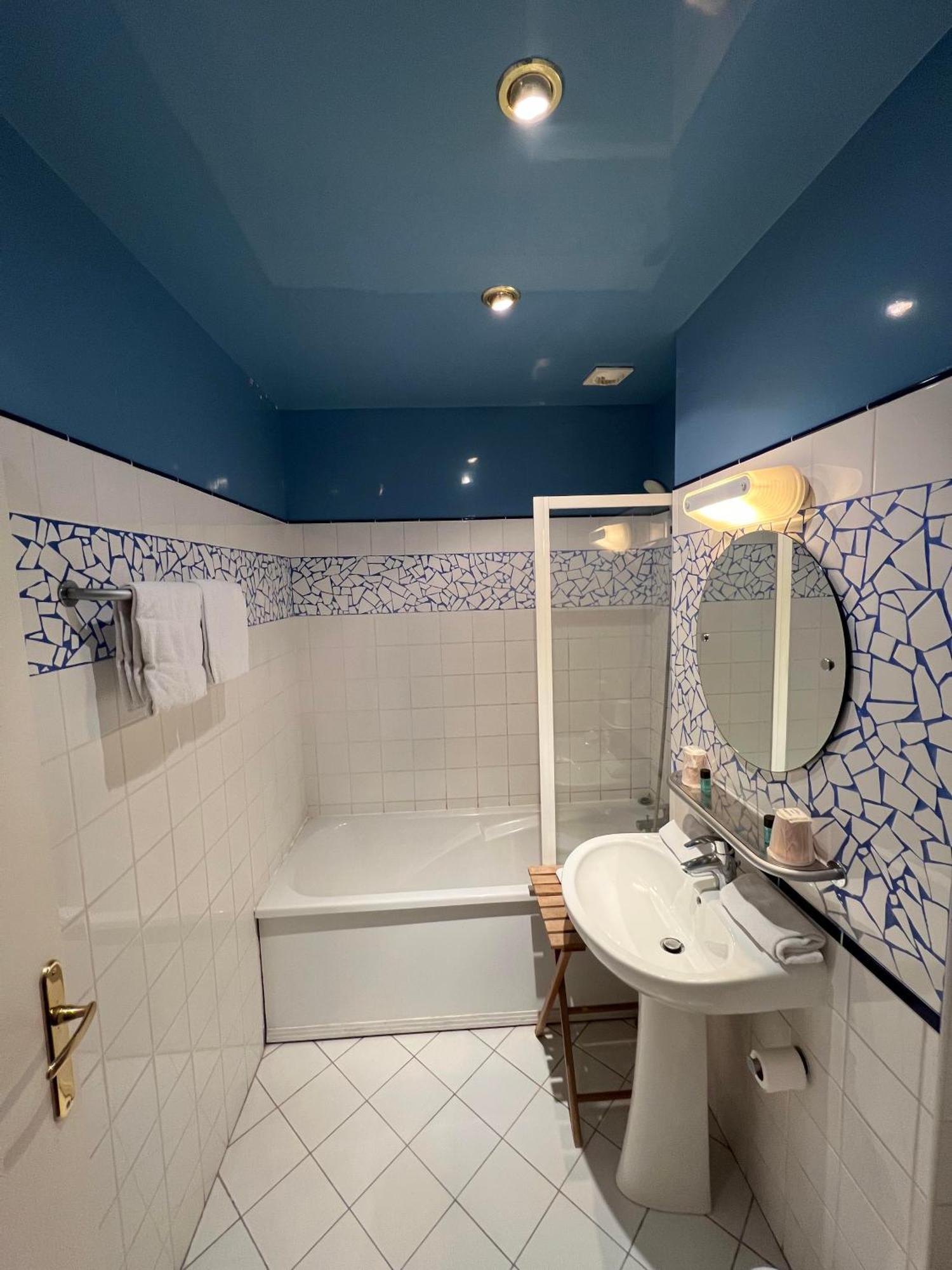 Logis & Restaurant - Les Bords De Seine 4* La Roche-Guyon