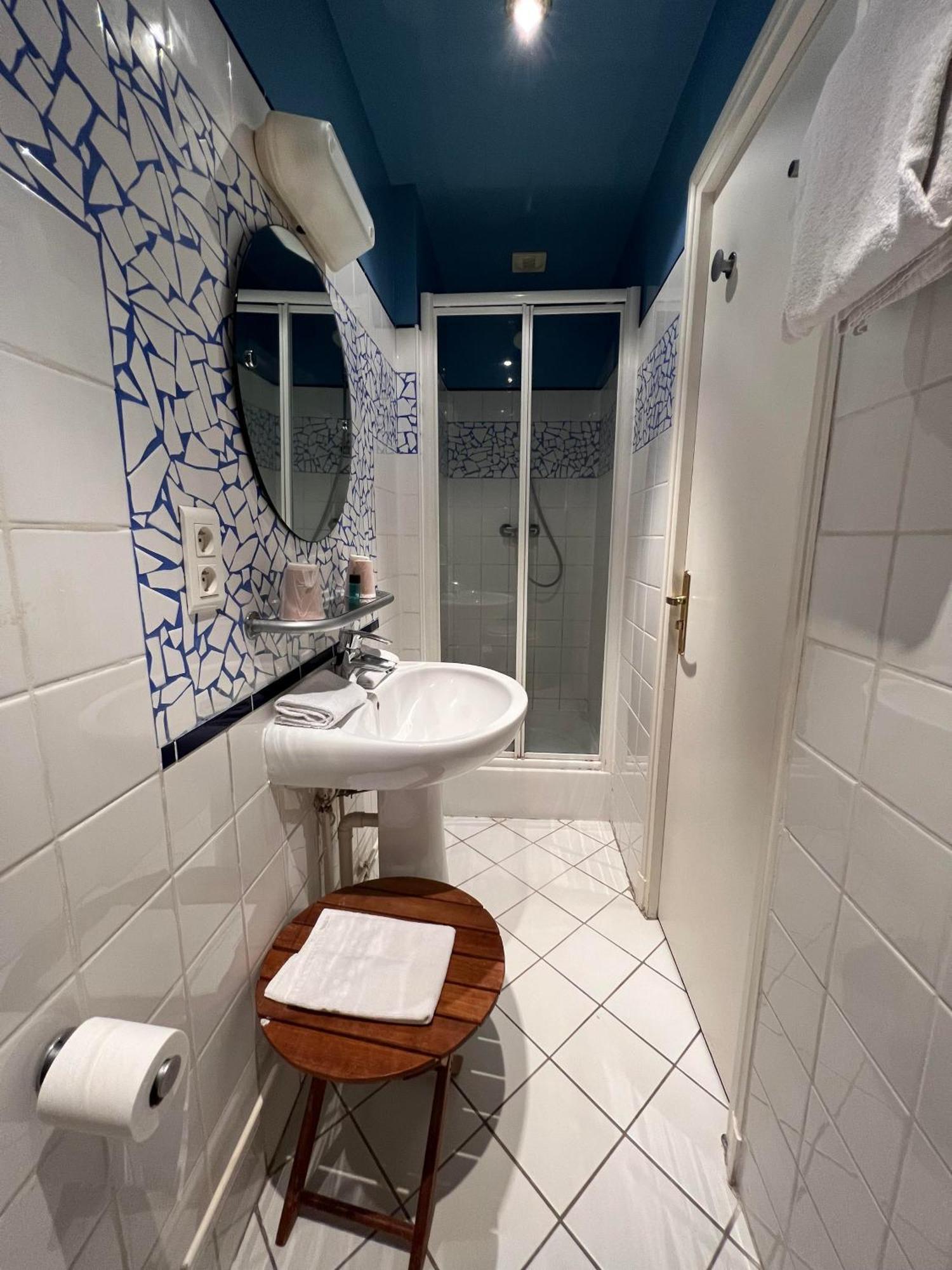Logis & Restaurant - Les Bords De Seine 4*